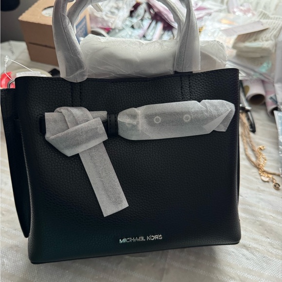 NWT Authentic and New Michael kors Emilia - Picture 8 of 9